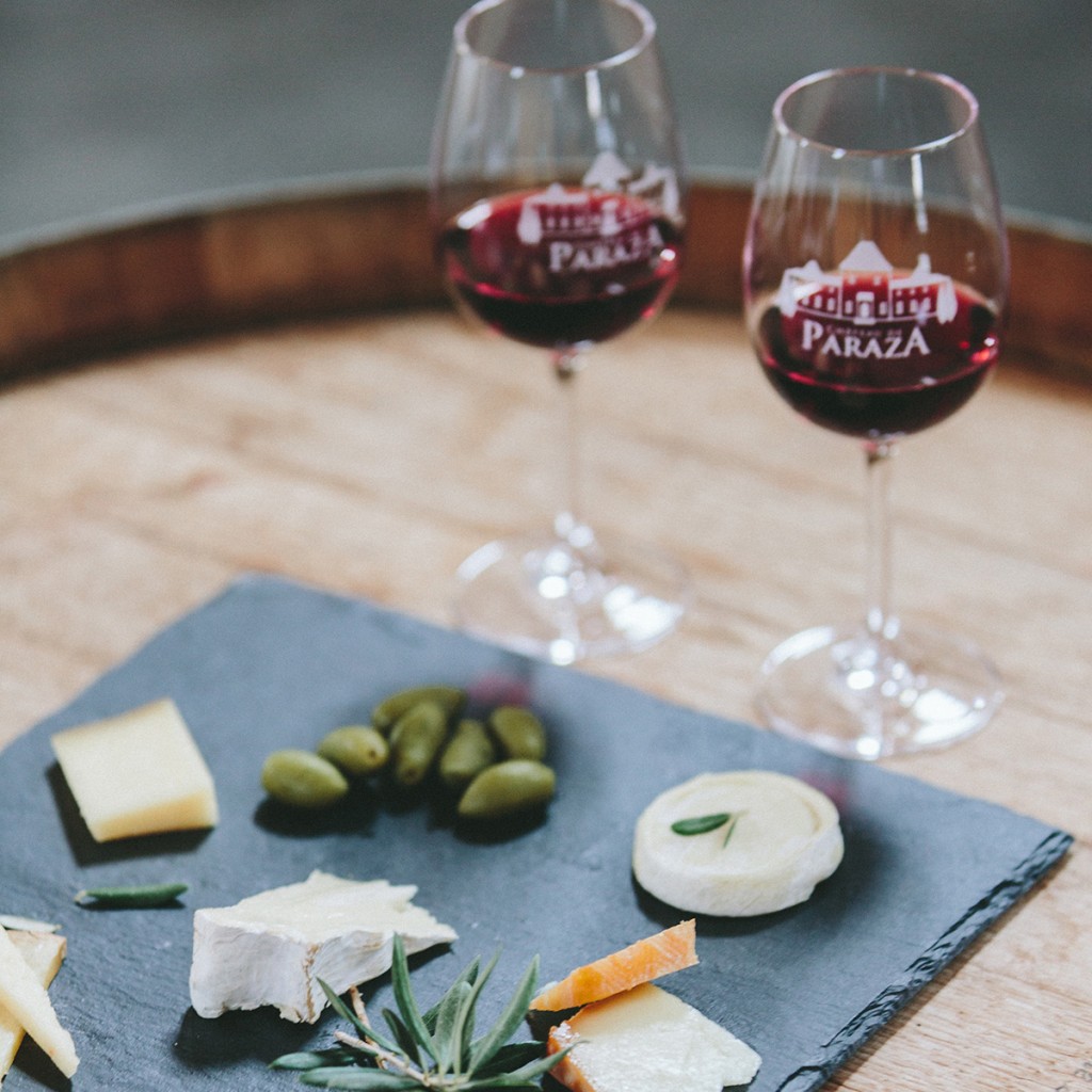 Dégustation de vins du minervois et assiettes de fromage