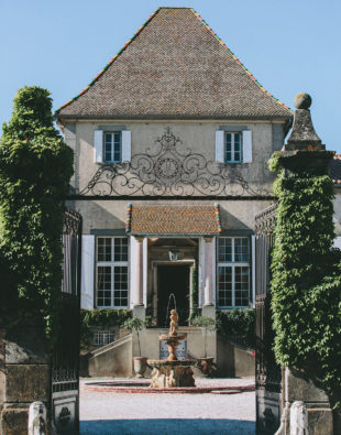 Entrée au Château de Paraza